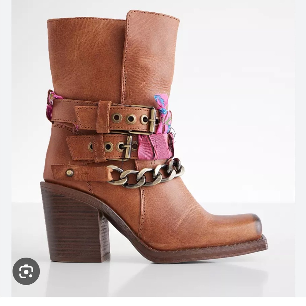 Steve Madden Brown Heeled Boots with Pink Details